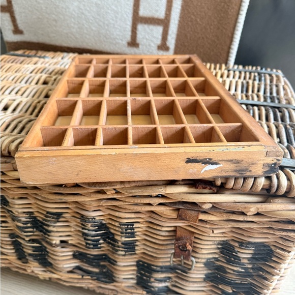 Vintage Wooden Printer's Tray - Picture 9 of 16